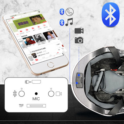 Een lichte motorhelm van koolstofvezel